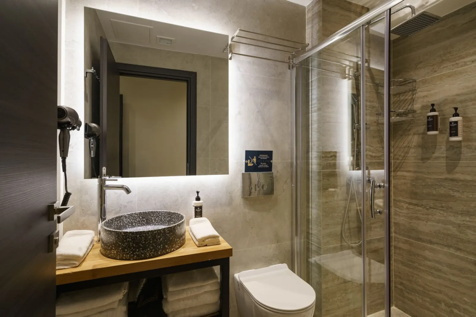 A2-Family Suite interior, photo 4