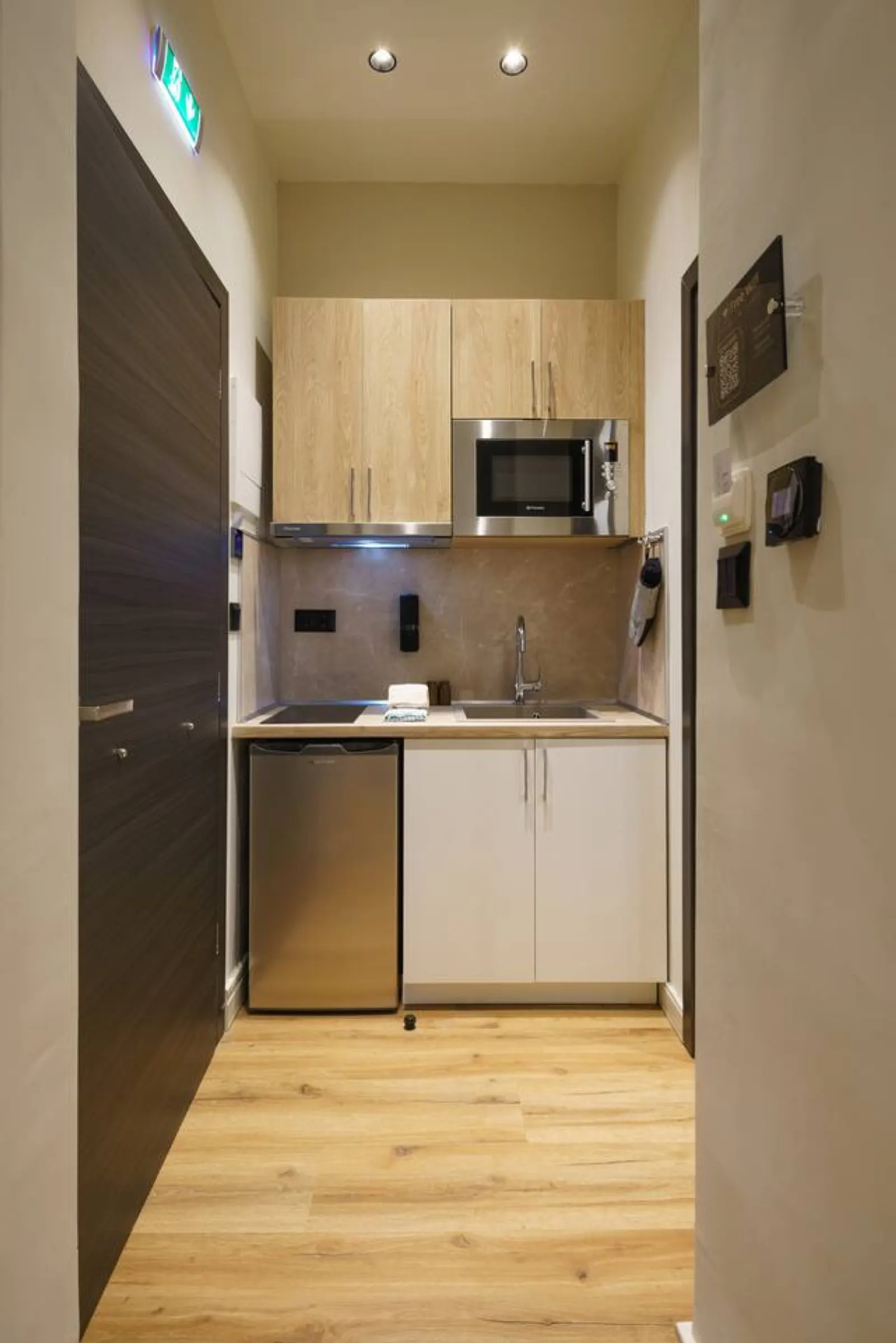 B1-Deluxe Queen Studio interior, photo 2